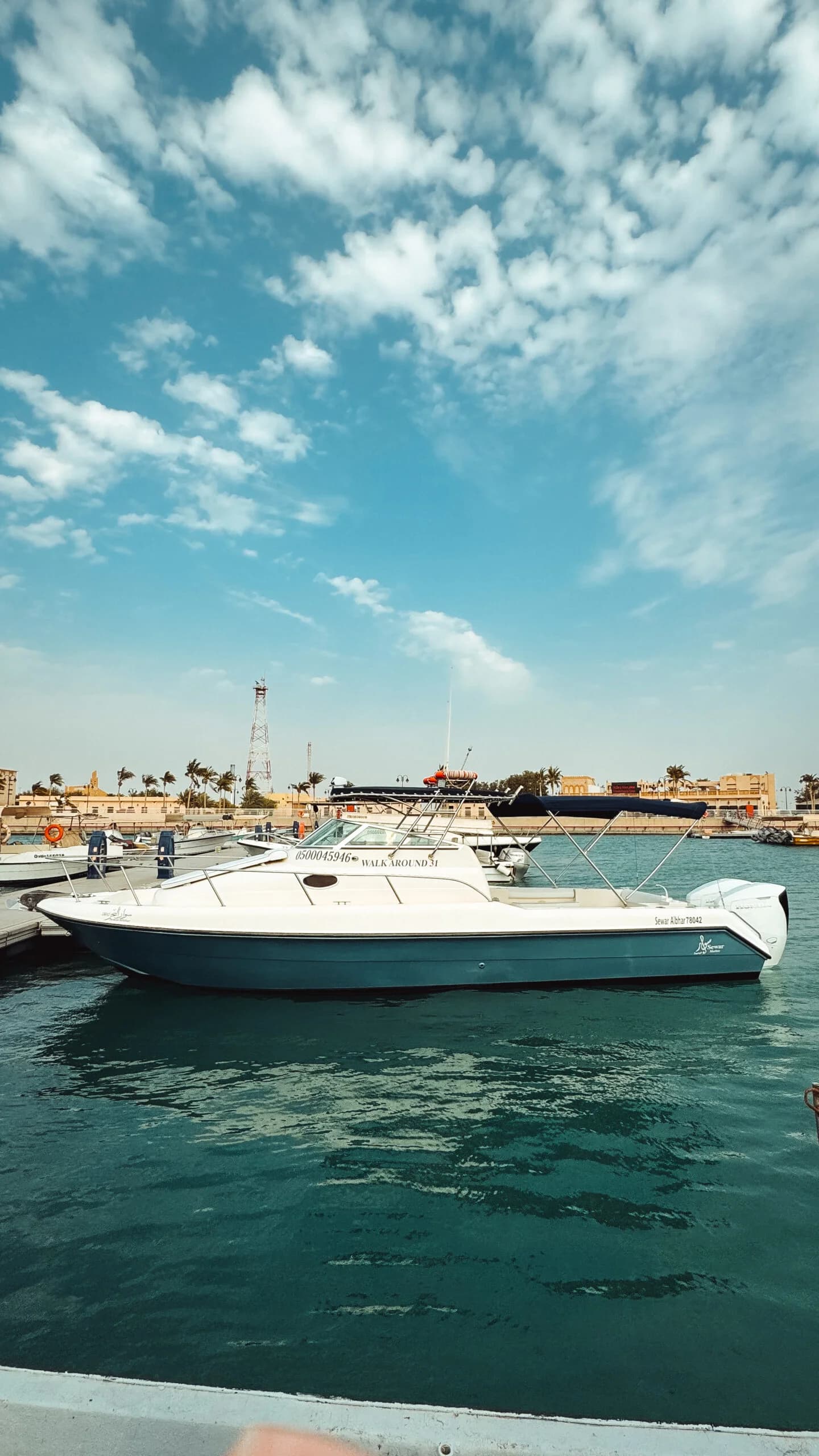 عشاء على اليخت في ثول مع جلسة خاصة وقت الغروب على البحر الأحمر